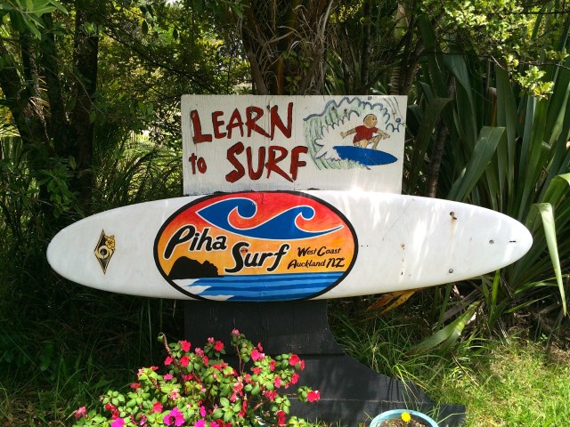 Neuseeland Piha Beach Surf Shop